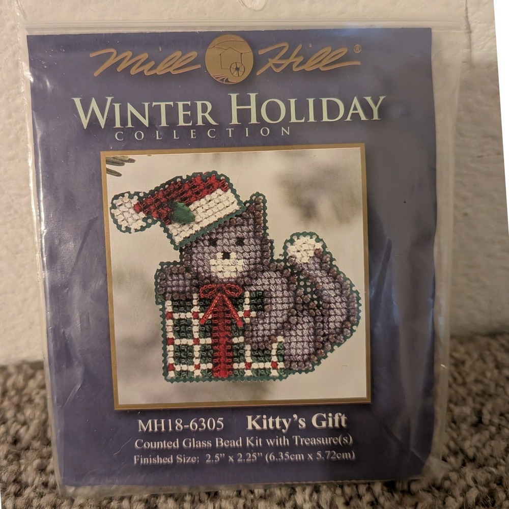 Mill Hill Winter‎ Holiday Kitty's Gift Counted Glass Bead Kit MH18-6305 Cat Xmas